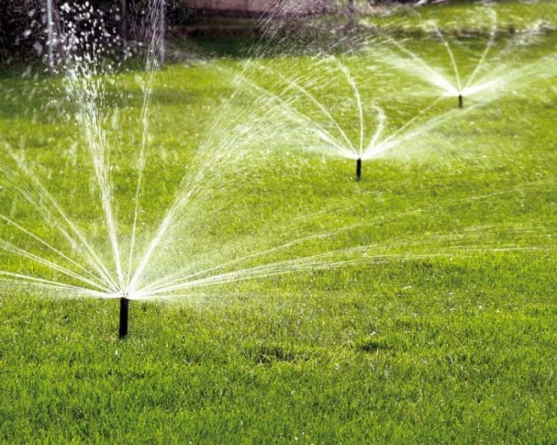 When to Repair or Replace Sprinklers in Las Vegas Yards